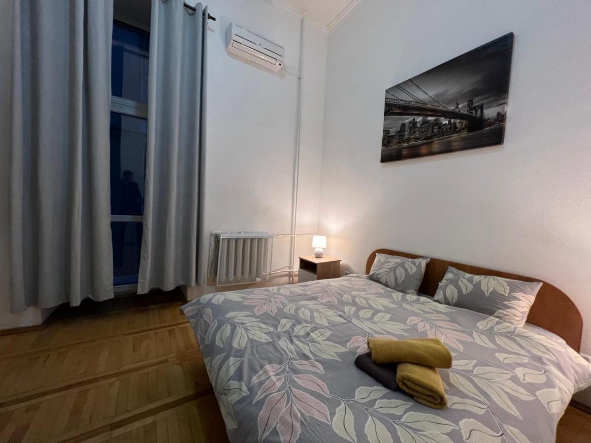 Apartment In The Historic Center Киев Экстерьер фото